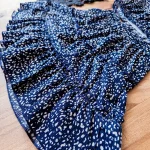 ست تاپ و دامن سرمه‌ای خال‌خال دخترانه - Image 4