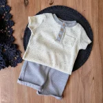 ست کامل تیشرت و شلوارک زنبوری با طراحی فانتزی و دکمه‌دار