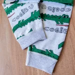 ست راحتی تیشرت و شلوار طرح کروکودیل سبز - Image 3