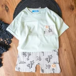 ست تیشرت و شلوارک سبز لاسیل با طرح زرافه