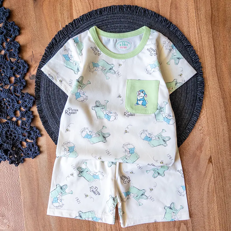 ست کامل تیشرت و شلوارک ملایم سبز و تصویر خرگوش