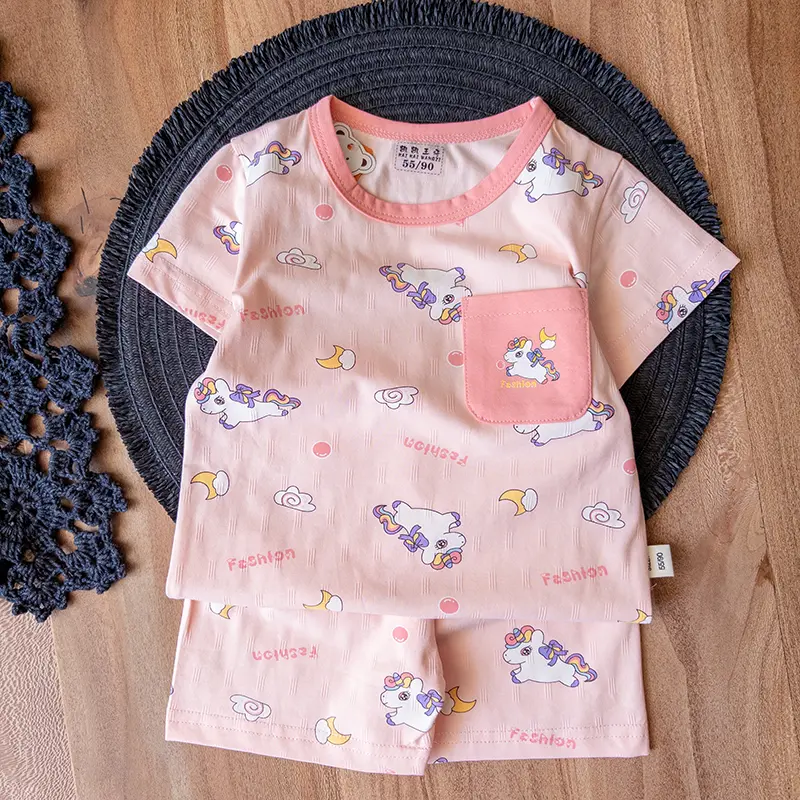 ست راحتی دخترانه با تیشرت و شلوارک صورتی و طرح اسب تک‌شاخ