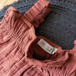 ست کراپ و شلوارک زارا طرح کرم قهوه‌ای - Image 2