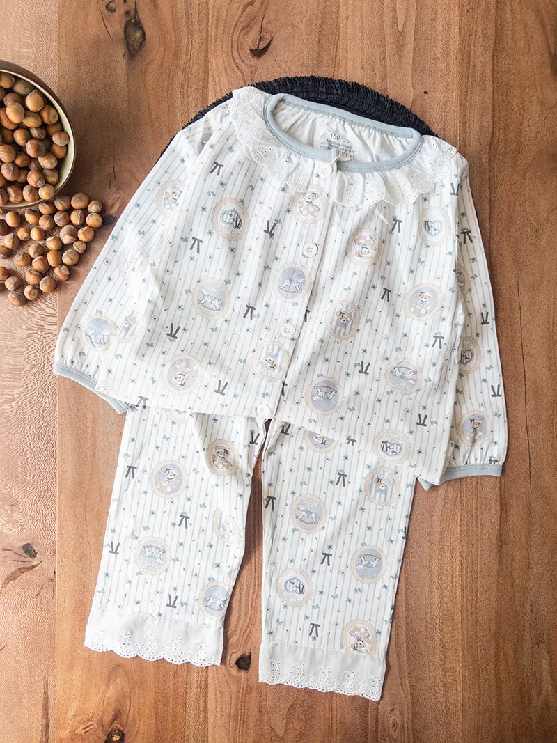 لباس دخترانه جلو دکمه‌ای طرح تدی قاب‌دار با یقه چین‌چین