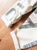 لباس نخی ساده پسرانه با نوشته انگلیسی درشت و طراحی اسپرت