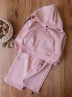 ست سویشرت‌ و شلوار بچه‌گانه صورتی توکرک Nature نمای رو‌به‌رو با فیت راحت