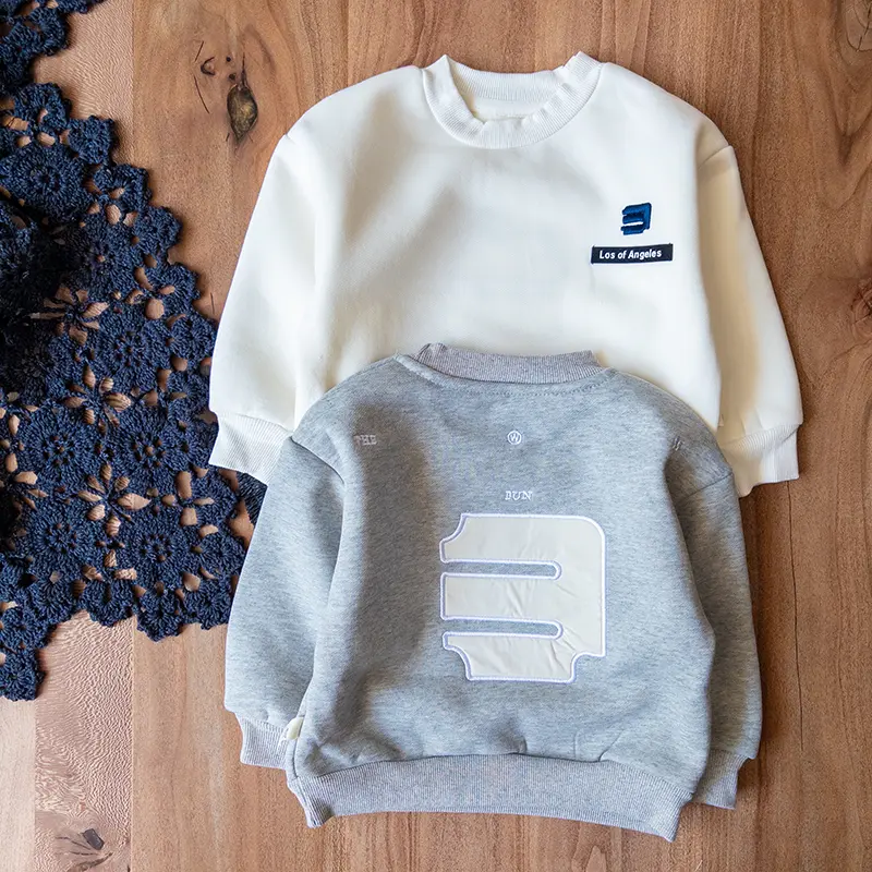 دورس تک سفید پسرانه با نوشته لاس‌انجلس