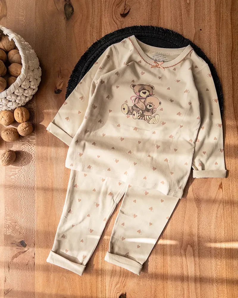 ست راحتی دخترانه سبز با طرح خرس تدی و قلب روی بلوز