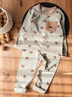 ست راحتی بچگانه سبز با طرح خرس تدی و جیب کرم‌رنگ