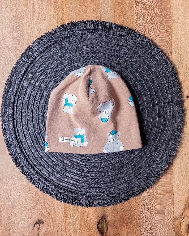 کلاه بچگانه از جنس تدی با رنگ قهوه‌ای ملایم