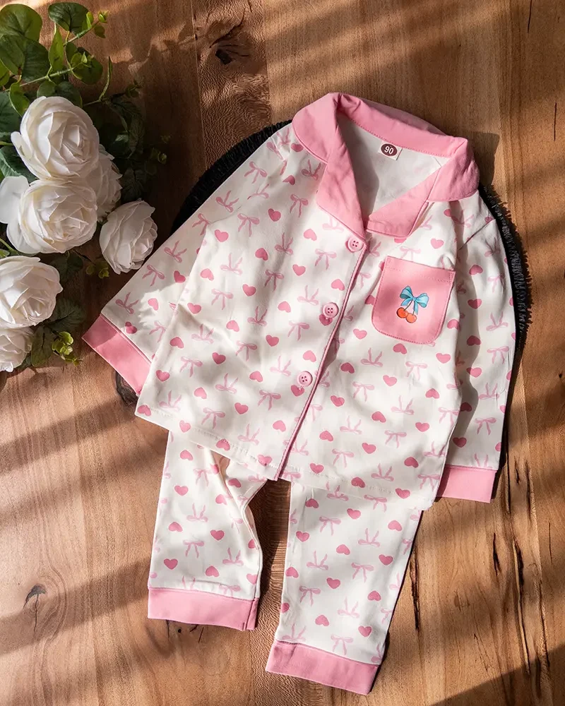 لباس راحتی جلو‌دکمه جیب‌دار طرح گیلاس صورتی