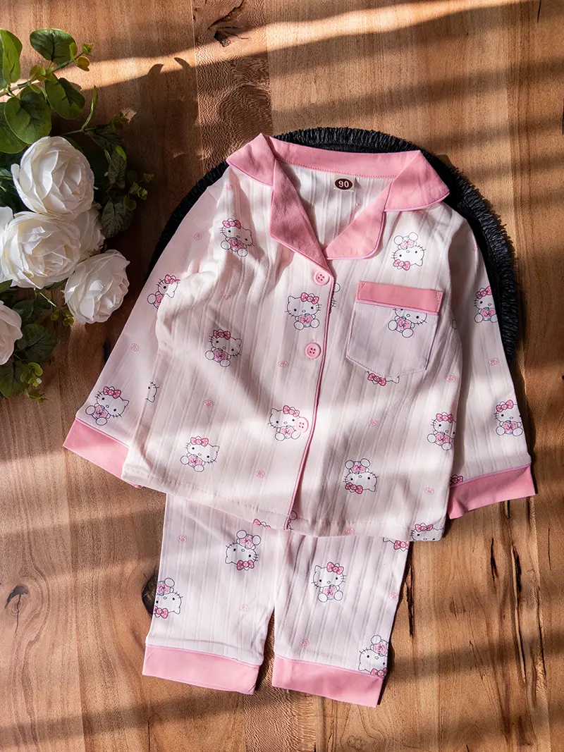 لباس راحتی جلو‌دکمه کیتی صورتی